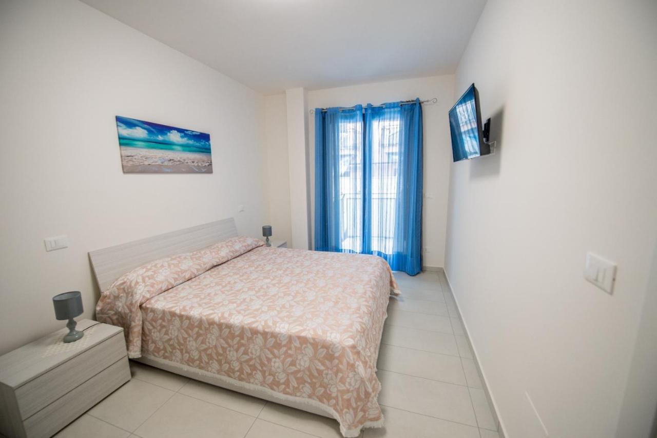 Home Square Milazzo Bagian luar foto