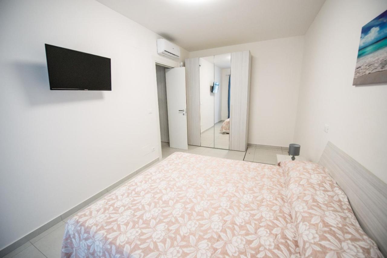 Home Square Milazzo Bagian luar foto