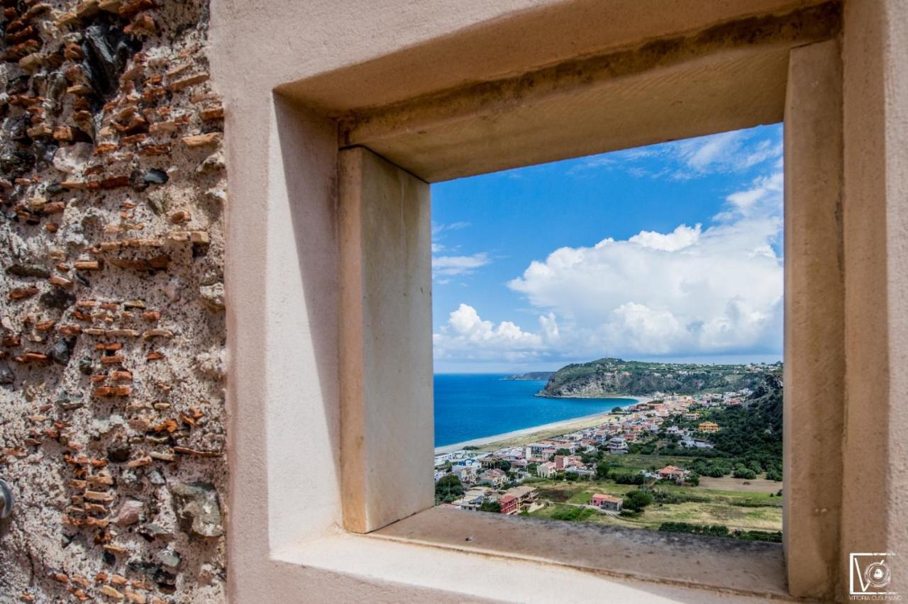 Home Square Milazzo Bagian luar foto